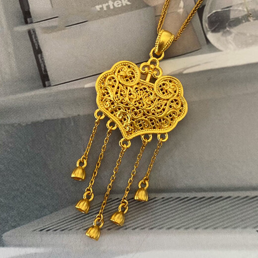 GRAYCEWODY Old Phoenix 999 Gold Pendant Ancient Method Necklace Fashion Retro Model Yingluo Gold Lock Pendant Women's Necklace Pure Gold Free Gold Chain Old Phoenix Gold Store Model Yingluo Gold Lock Pendant