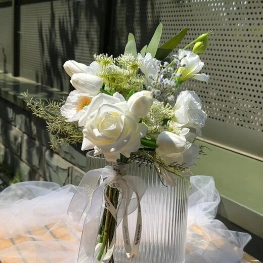 帝兰慕森系婚礼手捧花新娘结婚感婚纱照领证户外演出仿真求婚道具花 听风 新娘手捧花【成品发 限时】