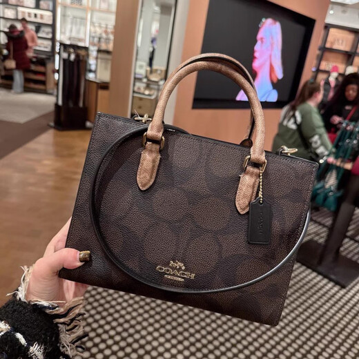 Coach (Coach)/Trainer Frauenbag Black Fünf neue Maggie-Tasche Klassische Handheld-Schulter-Cross-Body-Einkaufstasche Großgröße Cy677 IMX19 Milk Tea Direct Kauf Mail