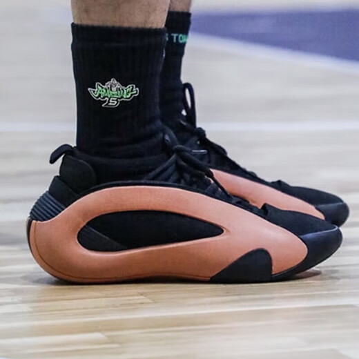 阿迪达斯 （adidas）篮球鞋男鞋 夏季新款哈登8代实战训练缓震耐磨低帮运动休闲球鞋 IE2694 40 (245mm)