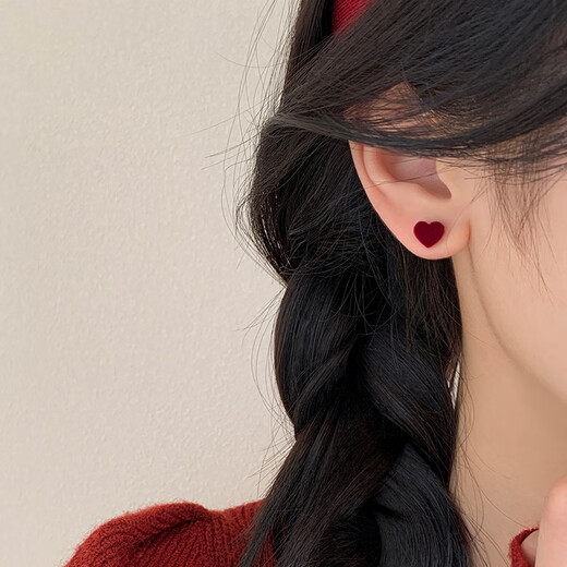 Xiangnan 999 silver needle velvet love earrings niche women 2025 snake animal year earrings New Year gift red earrings 999 silver needle velvet love earrings (pair)