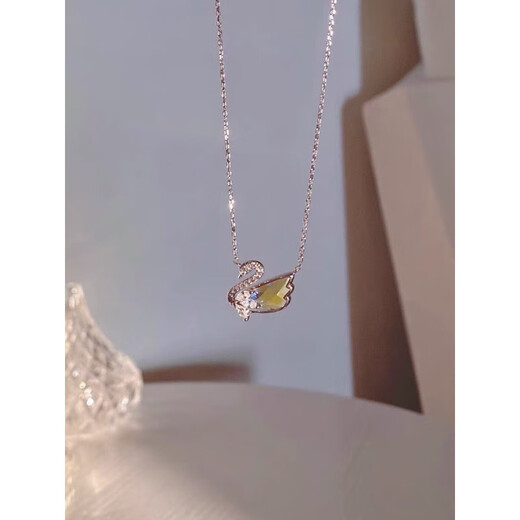 GIOIO Swarovski zirconium swan necklace girls light luxury niche 2023 new sterling silver clavicle chain love lover same style dream swan necklace (exquisite gift box)