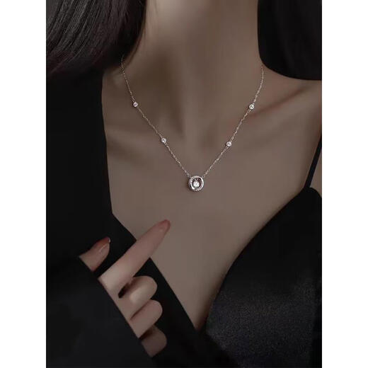 Chow Tai Fook Pt950 Platinum Möbius Ring Necklace Clavicle Chain Women's Platinum New Light Luxury Niche Heart-beating Necklace White Diamond