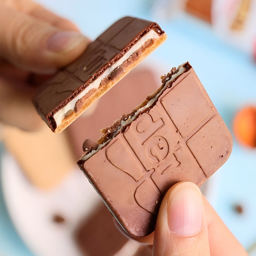 Ferrero Kinder Cards milk chocolate sandwich crackers 128g imported breakfast snacks