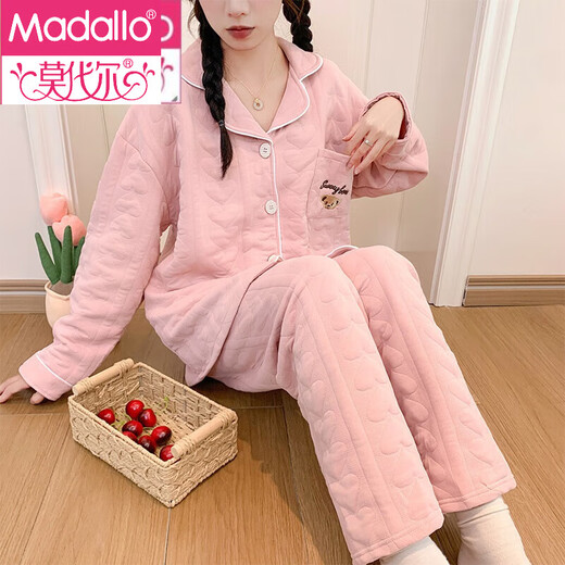 Pajamas de vente directe modale pour femmes en automne et hiver neuf coton à air mezzanine vêtements de maison épaissis pour le cardigan d'hiver