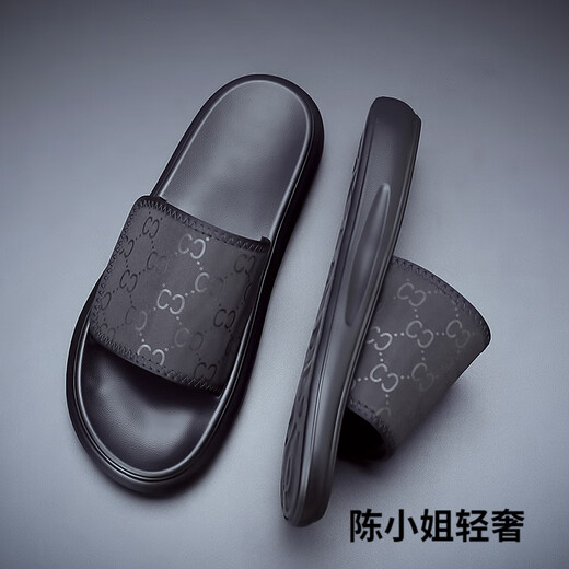 GPHF Slippers japonais Summer 2025 Nouvelles chaussures de plage à la mode à la mode et polyvalente pour hommes portant des pantoufles imperméables et anti-odeur noires 6189 38