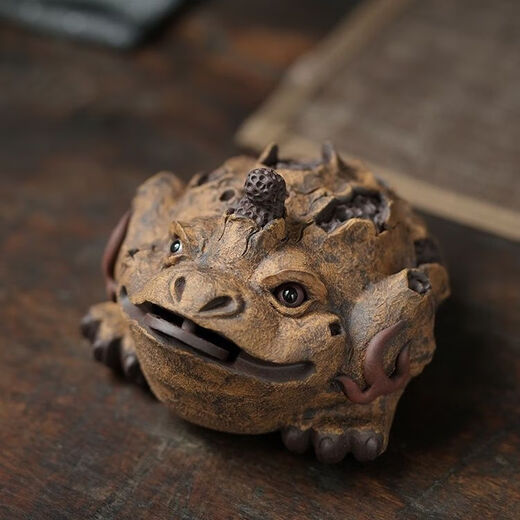Chen Hongjun's bark golden toad, Yixing purple sand tea pet ornaments, exquisite tea set to attract wealth, fully handmade tea toy carving, bark golden toad, works by Chen Hongjun