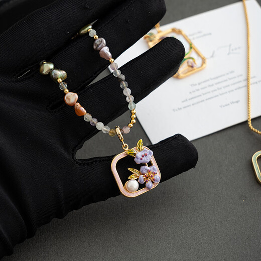 Pop oil painting style pendant natural freshwater baroque pearl necklace women's new Chinese style dopamine color beaded clavicle chain oil painting style beaded pendant necklace about 46+7cm long