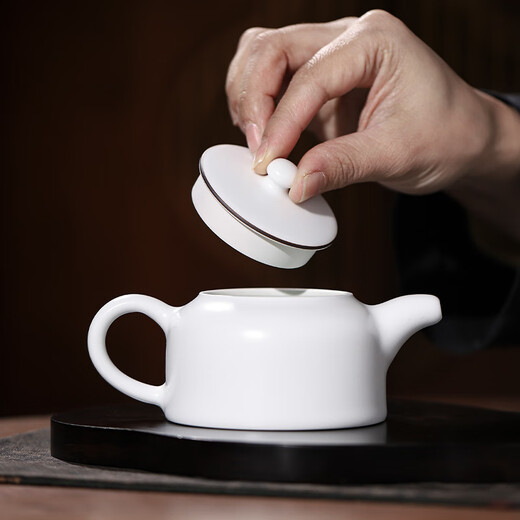 Jingdezhen tea set ceramic porcelain mutton-fat white jade Kung Fu tea set complete set of high-end household gifts for elders mutton-fat jade white porcelain tea set