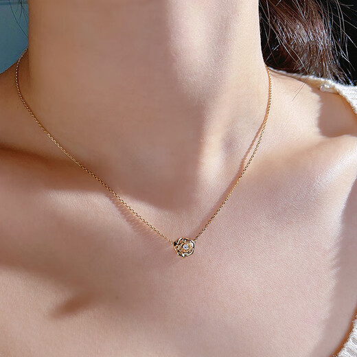 Shi Niao Shi Rui 18K Gold Rose Diamond Necklace Women 2022 New AU750 Color Gold Camellia Premium Clavicle Chain 18K Yellow Gold