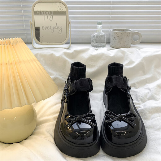 White Retro Retro British Shoes de cuero de suela gruesa para mujeres 2025 Spring New Japanese Jk con falda Mary Jane Single Shoes Black 35