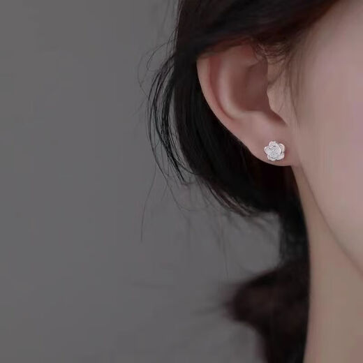 Qianshengyuan 999 camellia earrings 999 niche light luxury earrings 2025 temperament new style 999 pure silver camellia earrings two packs