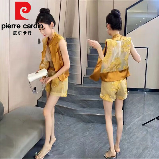 Pierre Cardin Chinesischer Stil und edler Modeanzug für Frauen 2025 Sommer neuer Stil Gantry-Ärmel-Spleißknopf-Weste Shorts Zweiteiler Set für Frauen 12158-Gelb-Set M [Vorgeschlagen 80-95jin [Jin gleich 0,5 kg]]