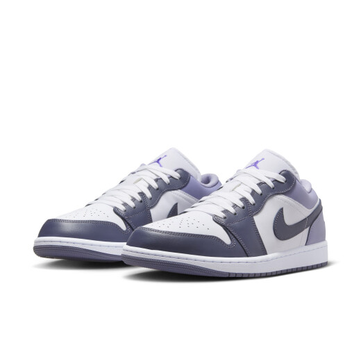 耐克（NIKE）Jordan官方耐克乔丹AJ1板鞋男子运动鞋夏季低帮缓震轻便553558 145白/薄雾灰蓝/暗蓝灰/彗星紫 45
