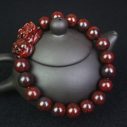 Ancient natural Pixiu bracelet Guilin chicken blood jade Pixiu chicken blood stone bracelet for men and women with certificate