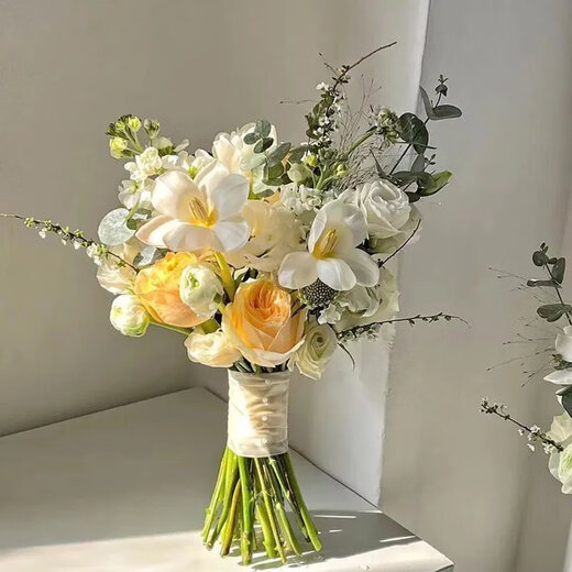 Fleurs de mariage dilanmu tenant la mariée tenant des photos de mariage tulipes obtenant un certificat simulation fleurs photo accessoires