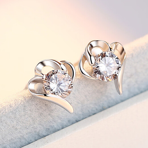 Crystal earrings for women 2025 new one-week earrings silver needle birthday gift for girls to give to their girlfriends niche light luxury high-end T130 elegant five pairs of earrings gift box set