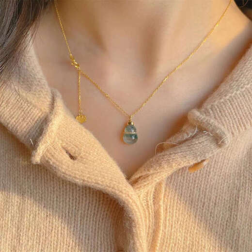 Shiyi New Chinese Style Gold Mint Green Gourd Pendant Necklace for Women Cool and Exquisite Temperament Retro Gold Clavicle Chain Small Waist Gourd Necklace