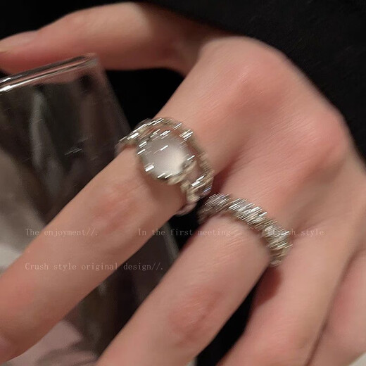 Zweiteilige Mondsteinringe für Frauen mit Strasssteinen Open Ringe Nischendesigns für einfache Kreise Index Finger Ring Französische Selbstdisziplinringe M1047 Doppelschicht Mondsteine Ringe