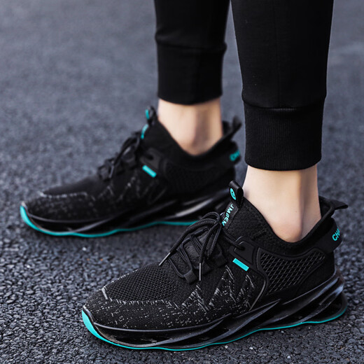 2025 Nouvelles chaussures décontractées Chaussures minces respirantes pour hommes Chaussures en maille à la mode masculines Chaussures de sport chaussures de lame chaussures noir et bleu 41