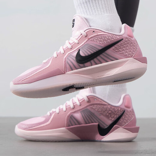 耐克（NIKE）篮球鞋男鞋女鞋2025春季新款SABRINA 2实战缓震运动鞋轻便休闲鞋 FZ1517-601粉色 43