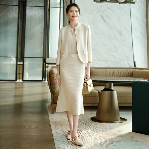 
EP Yaying High-end Series Mulberry Silk V-neck Sling Vest Sweater 2025 Summer New Model 9905A Beige XL