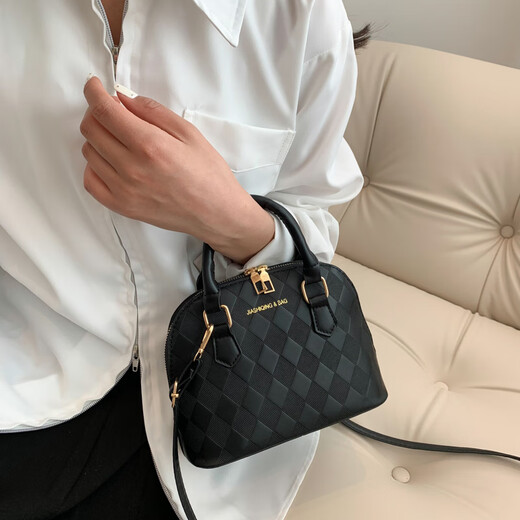 LVOSF感包包女2025新款质感小众百搭通勤斜挎包时尚复古手提贝壳包 轻奢大牌女包-白色