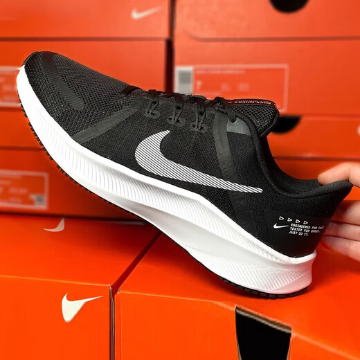 耐克（NIKE）官方男鞋春季新款QUEST 4跑步鞋飞线网面透气低帮运动鞋休闲鞋 DA1105-006黑色白 42.5