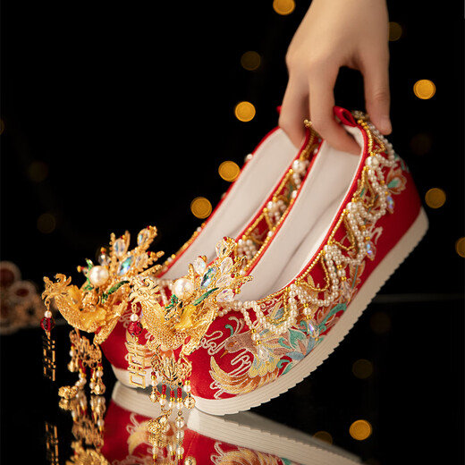 Xiuheyuan [Chaussures de mariage de l'industrie lourde] Chaussures de mariage pour femmes anciennes chaussures hanfu style chinois intérieur supérieur xiuhe chaussures époux mariés
