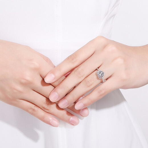 Saturday Fortune (ZLF) Platinum Ring Women's PT950 Heart Flower Bright Love Living Ring No. 12 - 3.67g