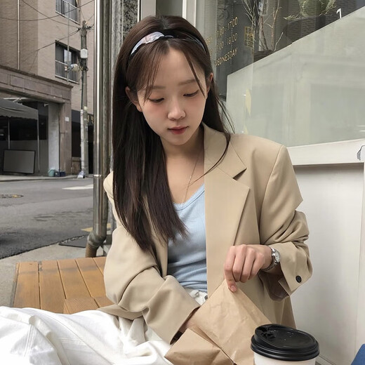 Sarah Deere Korean wide-brimmed acrylic headband, simple and versatile non-slip toothed headband, hair press, face wash and hair clip, caramel color