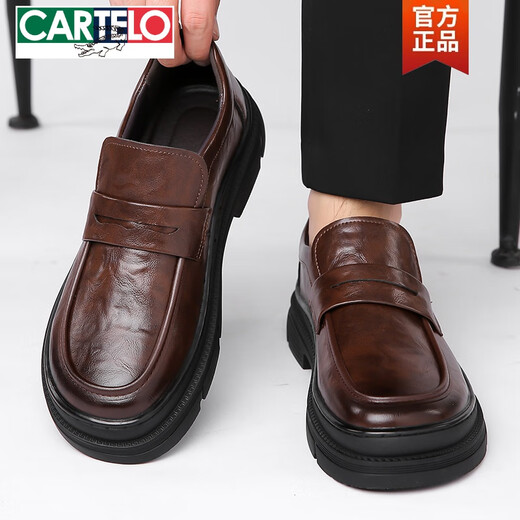 卡帝乐鳄鱼（CARTELO）无鞋带棕色男鞋春秋季款2025新款大头商务休闲皮鞋宗综色宽头乐福 GX9923 棕色 38