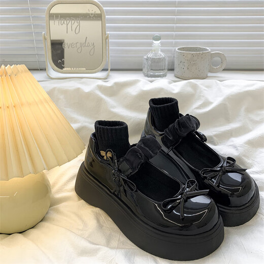 White Retro Retro British Shoes de cuero de suela gruesa para mujeres 2025 Spring New Japanese Jk con falda Mary Jane Single Shoes Black 35