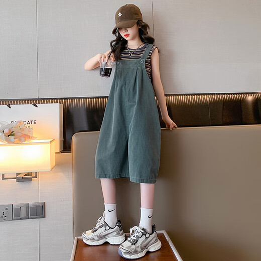 Short de sangle pour enfants Disney Summer 2025 Nouvelle fille à la mode T-shirt mince coréen t-shirt Twirt Twirt Twip pour enfants Ensemble de vêtements pour enfants 150 cm