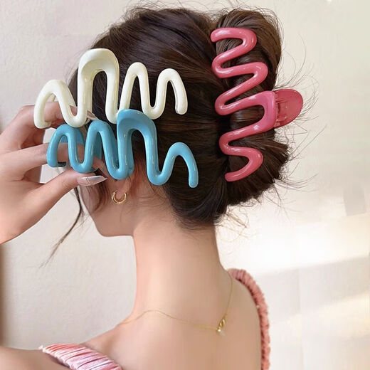 Hesi language cream jelly color wave clip girlish temperament hair clip back head hair shark clip high-end hair clip headwear dopamine wave clip random one