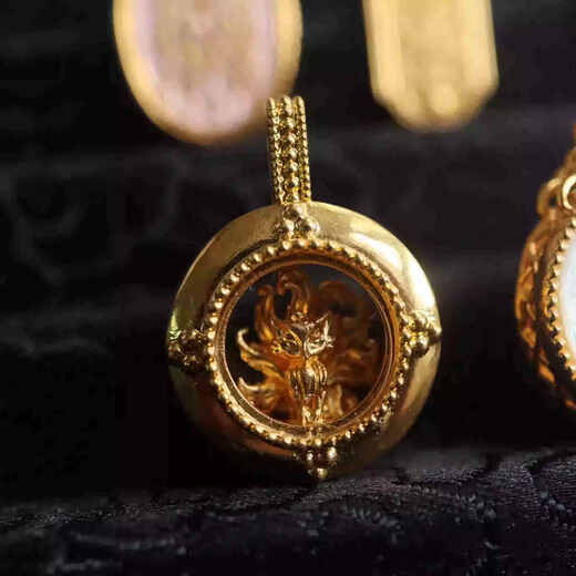 Library selects 18K gold gold DIY accessories jewelry ancient gold diamond pendant design enamel green Tara Mahakala AU750 18K gold pendant nine-tailed fox black box, size approx. 2