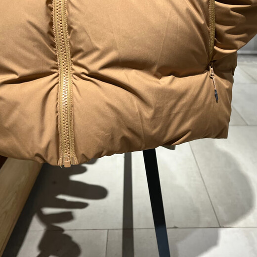
Adidas men's winter warm hooded down jacket fashionable comfortable casual jacket outdoor windproof running training sportswear JV6189/Merry Brown S