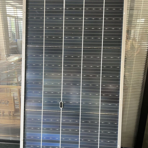 Die Lobrate von XMSJ übersteigt 98.800W Einkristall -Solar -Photovoltaik -Panel 45 -V Photovoltaikmodul Stromerzeugung für Marine New 1098 Watts