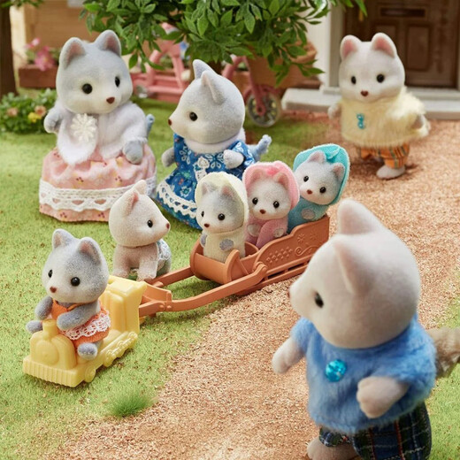 Familles sylvaniennes Version japonaise de la famille Husky jouant des jouets de filles maison et des cadeaux d'anniversaire de poupée pour les enfants