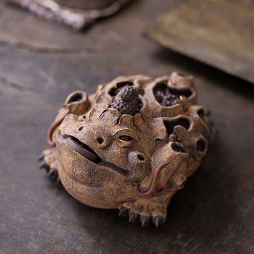 Chen Hongjun's bark golden toad, Yixing purple sand tea pet ornaments, exquisite tea set to attract wealth, fully handmade tea toy carving, bark golden toad, works by Chen Hongjun
