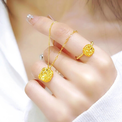 Shilian Gold Sparkling Sugar Cube Earrings Love Sugar Cube Pendant Pure Gold Pendant Holiday Gift (0.85g) Small Sugar Cube Pendant + 18k Necklace