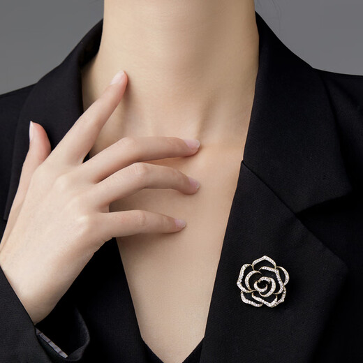 Violet flower brooch high-end women's exquisite black rose corsage New Year's Day new trendy pin New Year's gift black 1