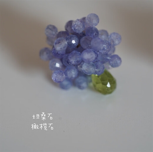 OEMG Jane natural lavender color tanzanite rich green peridot color matching natural stone beaded earrings ear clips a pair of gold-plated earrings imported from Japan