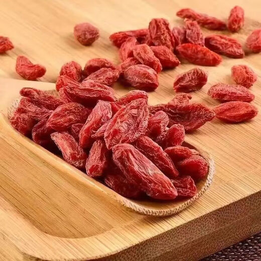 
Eryabei New Product Ningxia wolfberry First stubble red wolfberry soaked in water and drink the extra-grade wild, sulfur-free and additive-free + 10 grams of smoked red wolfberry