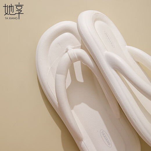 Sie genießt Flip Flops für Frauen im Sommer im Sommer, einfache, leichte und komfortable Clip-on-Sandalen für Frauen TF813 Black 38/39