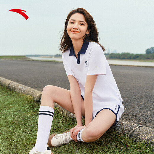 Anta [Gleicher Stil wie Zhang Yufei] Revers Casual Anzug für das Kurzärärmel-T-Shirt und Shorts für Frauen im Sommer College zweiteiler Sportswear Pure White-1 L.
