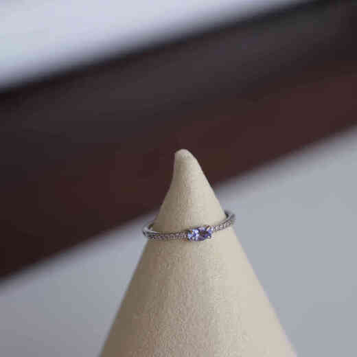 Fenpu OM really loves the ultra-fine gemstone ring, the beautiful blue-purple tanzanite 925 sterling silver gift for women, minimalist style