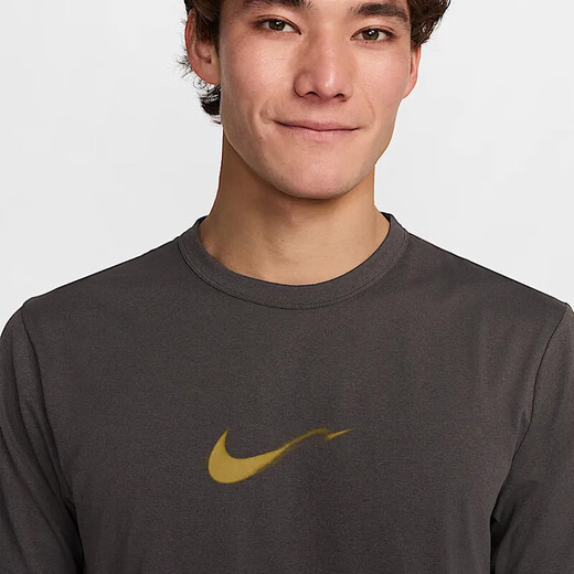 耐克（NIKE）【滔搏运动】男子AS M NK DF UV HYVERSE SS OPP2针织无领短T HV4882-299 M