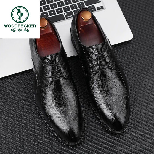 
Woodpecker summer breathable leather shoes for men's formal wear business large size black British casual work pointy groom wedding shoes trend 3879 black This style is shot by the size of the sneakers 43
