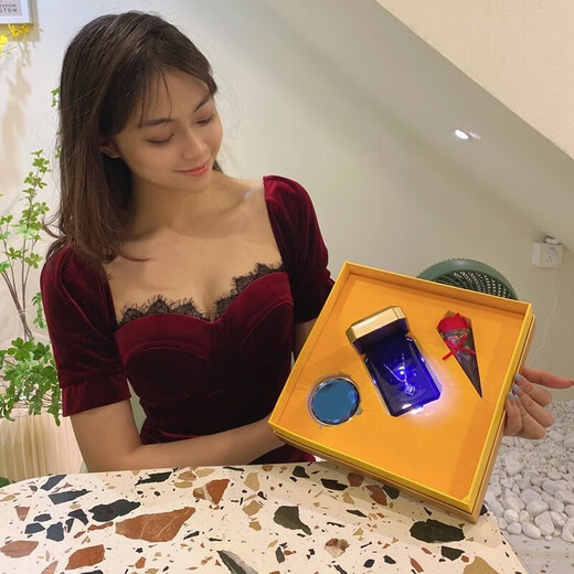 Ji Shizhe (GIEVSZHE) PT950 Platinum Platinum Necklace for Women 2025 New Love Clavicle Chain Chinese Valentine's Day Birthday Gift for Girlfriend Eleven Warehouse Straight Hair/Next Day Delivery Light Luxury Style - Set with Moissanite